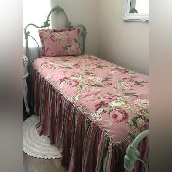 RARE / VTG Shabby CottageChic Chris Madden / Full Size / Bedspread Ruffled